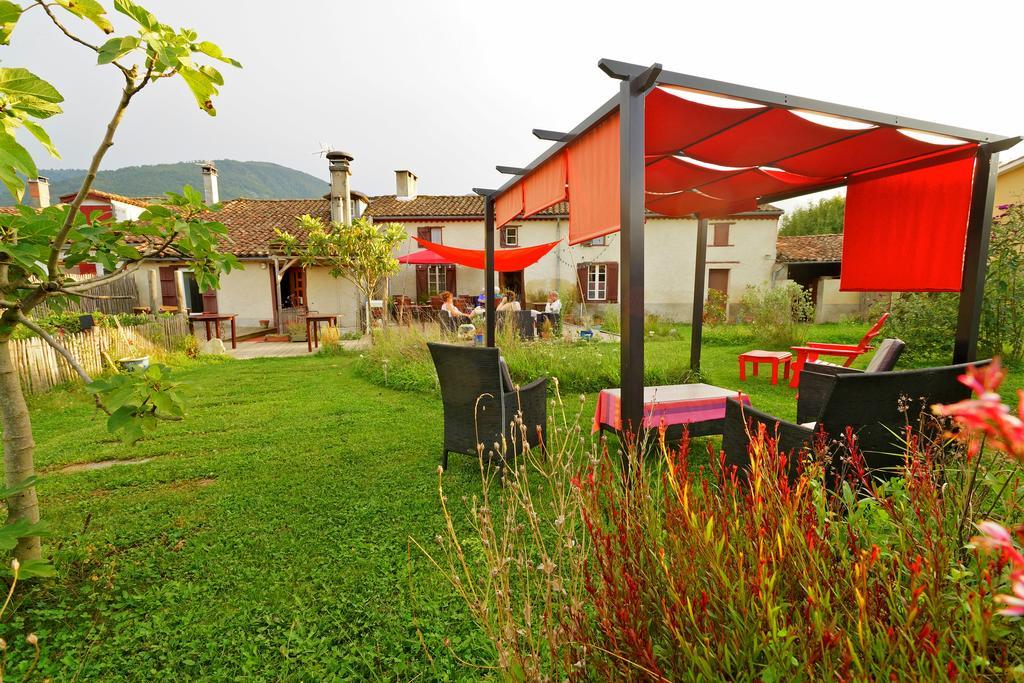 Logis Hotel Restaurant La Barguillere Saint-Pierre-de-Riviere Luaran gambar