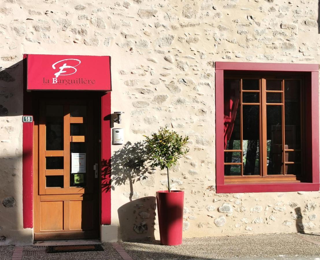 Logis Hotel Restaurant La Barguillere Saint-Pierre-de-Riviere Luaran gambar
