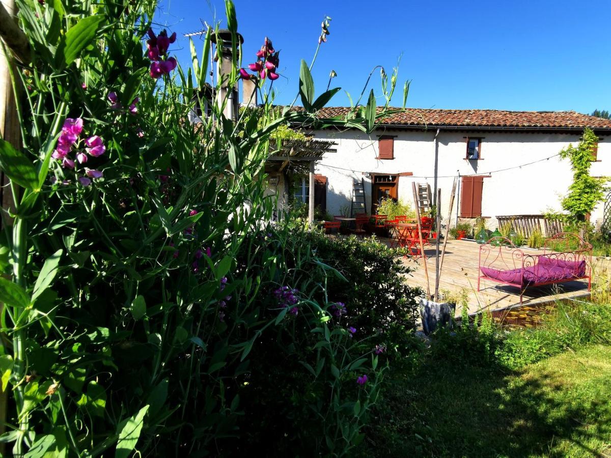 Logis Hotel Restaurant La Barguillere Saint-Pierre-de-Riviere Luaran gambar