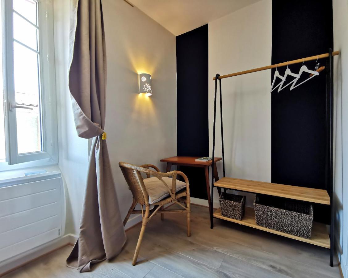 Logis Hotel Restaurant La Barguillere Saint-Pierre-de-Riviere Luaran gambar