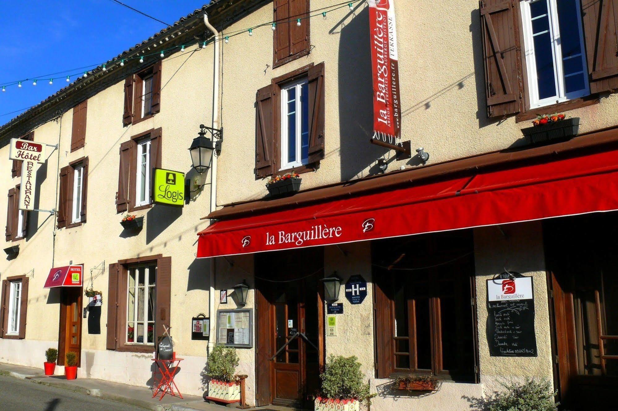 Logis Hotel Restaurant La Barguillere Saint-Pierre-de-Riviere Luaran gambar