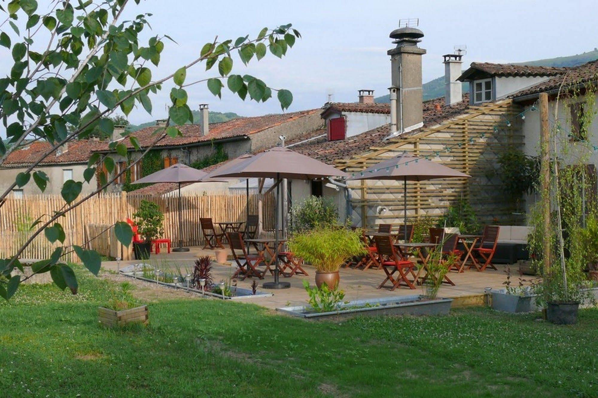 Logis Hotel Restaurant La Barguillere Saint-Pierre-de-Riviere Luaran gambar